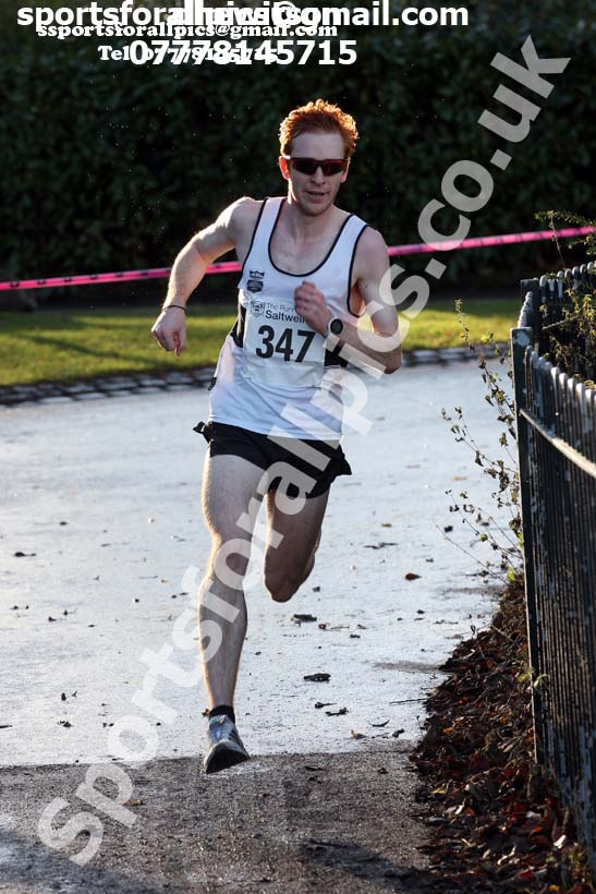 Saltwell Harriers 10k Road Race, Gateshead. Photo:  David T. Hewitson/Sports for All Pics